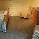 Christelle Et Laeticia 샬레 *