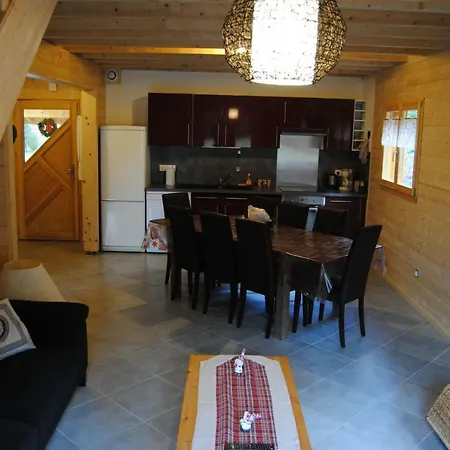 샬레 Christelle Et Laeticia 제라르메르