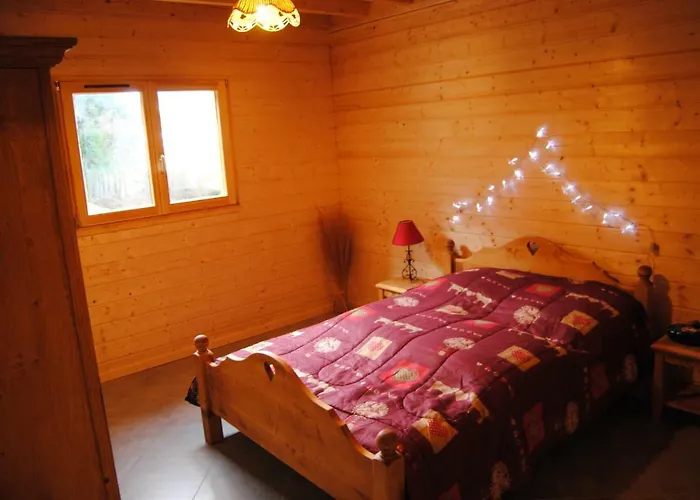 Christelle Et Laeticia בקתה ג'רארדמר